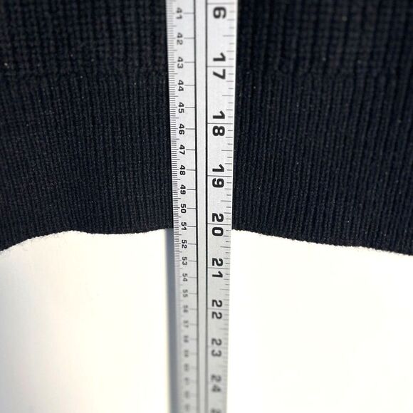 Banana Republic Women's Cropped Black Cardigan SZ M   NEW - Picture 5 of 7